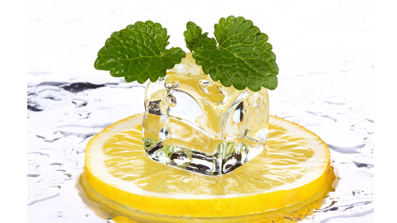 正確清洗制冰機(jī)，食用冰塊更放心